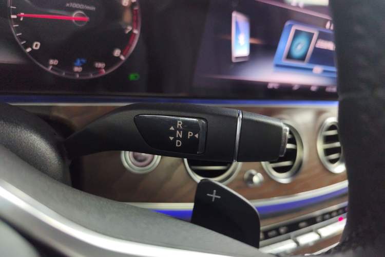 Used Mercedes-Benz E-Class 2020 E 300 L Luxury Model Gear Lever