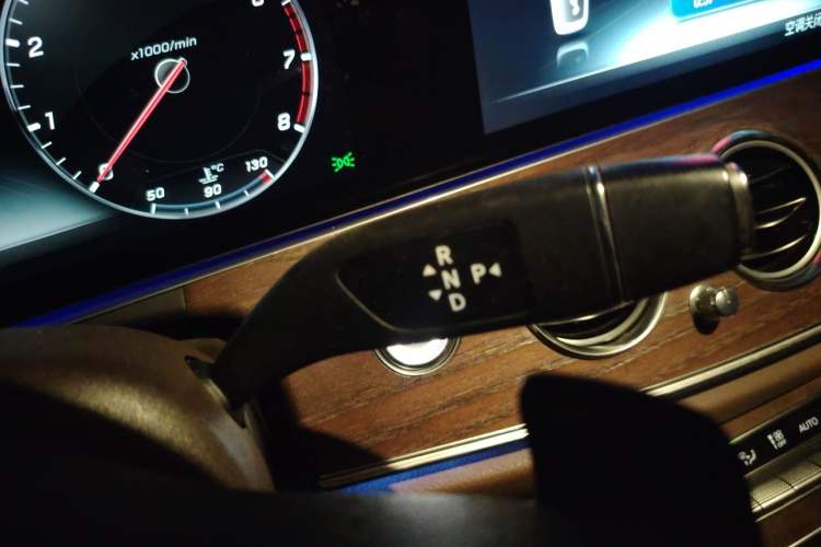 Used Mercedes-Benz E-Class 2020 E 300 L Stylish Model Gear Lever