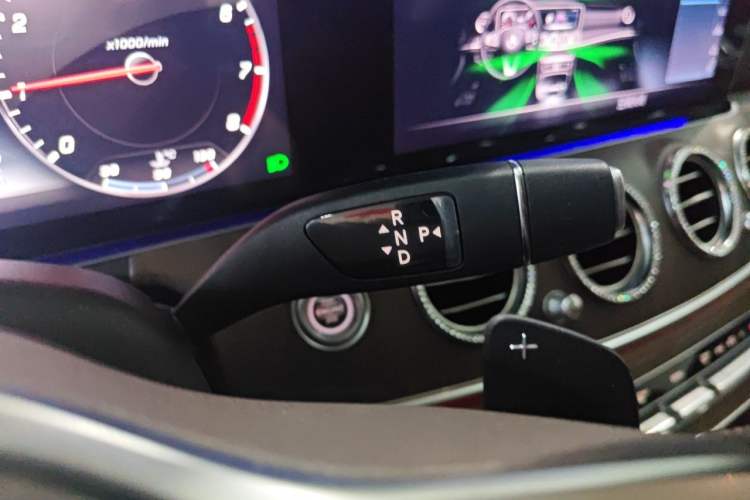 Used Mercedes-Benz E-Class 2020 Facelift E 300 L Stylish Edition Gear Lever