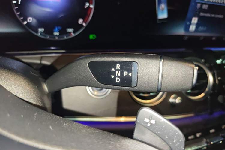 Used Mercedes-Benz E-Class 2020 Restyled E 300 L Sporty and Stylish Edition Gear Lever
