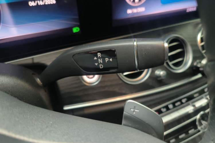 Used Mercedes-Benz E-Class 2020 E 300 L Sporty and Stylish Model Gear Lever