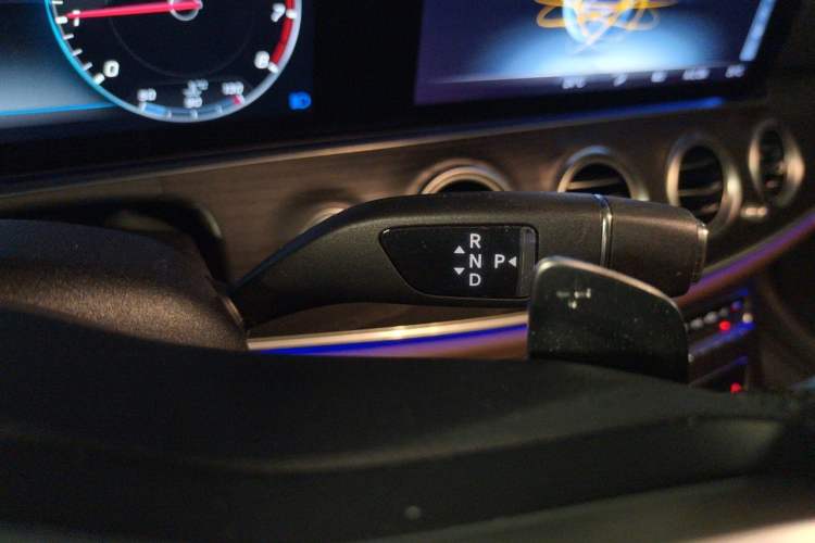 Used Mercedes-Benz E-Class 2020 Restyled E 300 L Sport Exclusive Edition Gear Lever