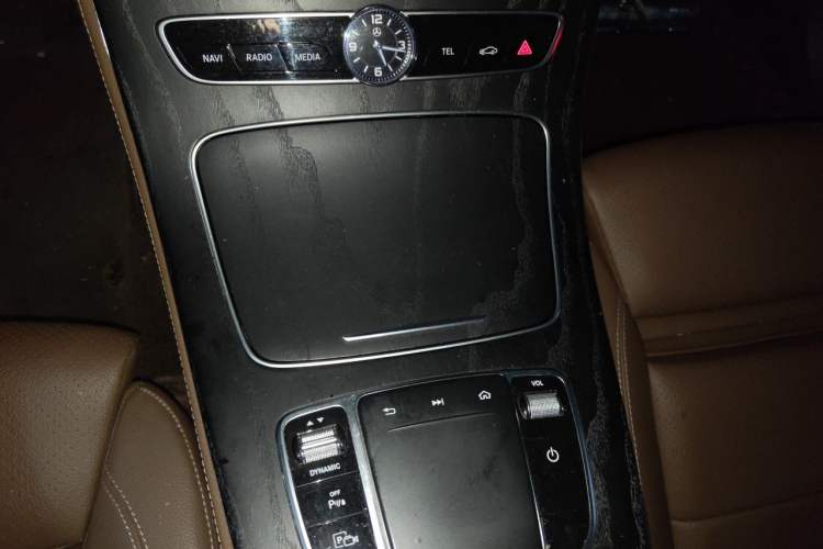 Used Mercedes-Benz E-Class 2020 E 260 L Sport Edition Gear Lever