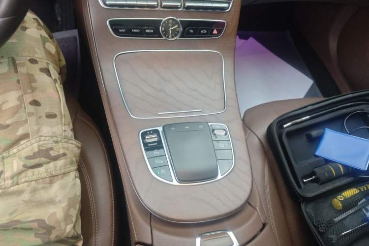 Used Mercedes-Benz E-Class 2020 Facelift E 300 L Stylish Edition Gear Lever