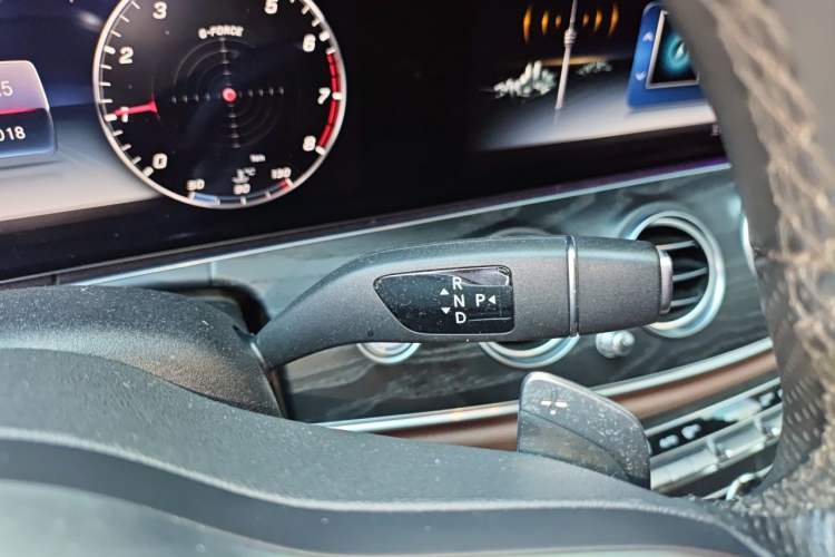 Used Mercedes-Benz E-Class 2020 Facelift E 260 L Sport Edition Gear Lever