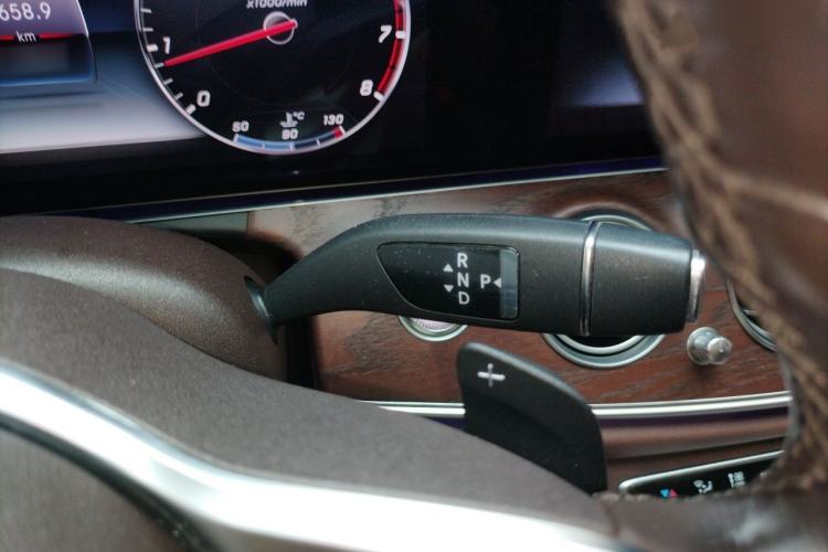 Used Mercedes-Benz E-Class 2020 Restyled E 300 L Exclusive Edition Gear Lever