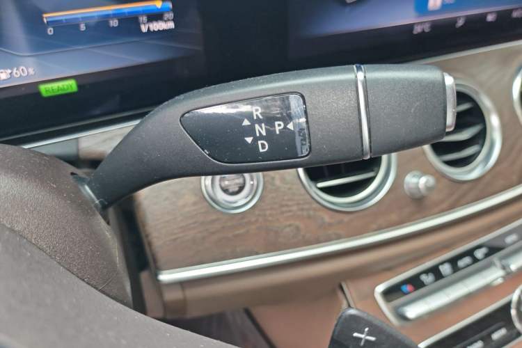Used Mercedes-Benz E-Class 2020 E 260 L 4MATIC Gear Lever