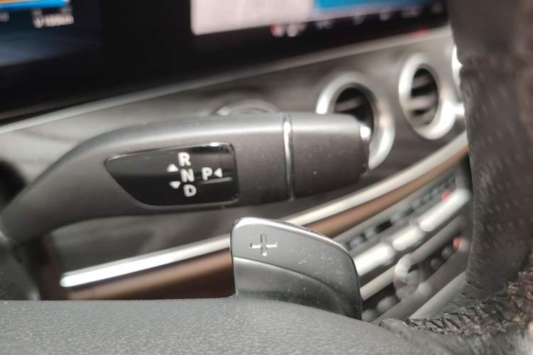 Used Mercedes-Benz E-Class 2020 Restyled E 300 L Sport Exclusive Edition Gear Lever