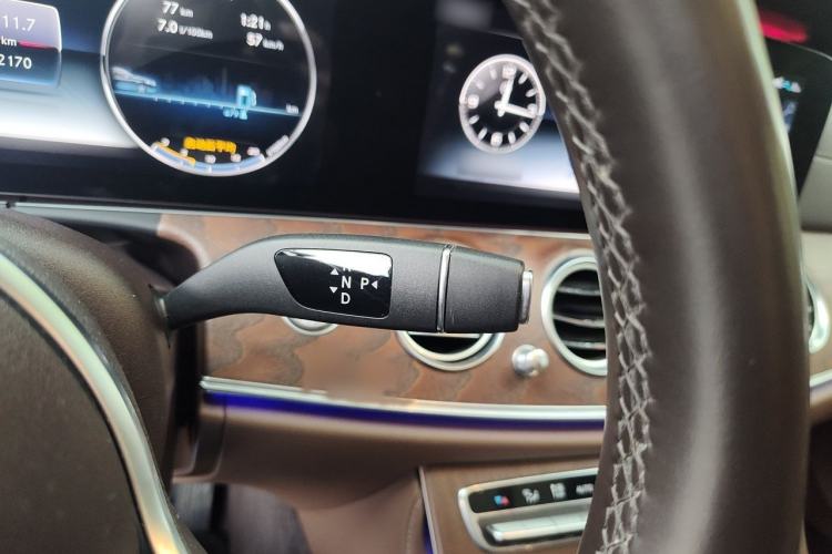 Used Mercedes-Benz E-Class 2020 Restyled E 300 L Exclusive Edition Gear Lever