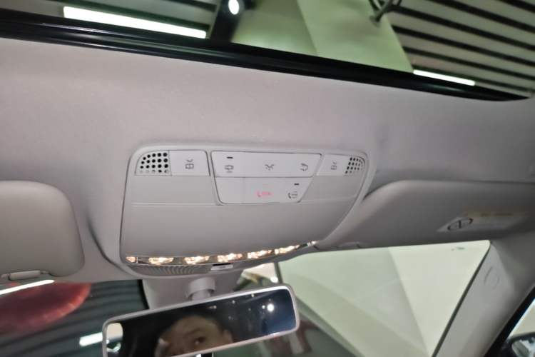 Used Mercedes-Benz E-Class 2020 Facelift E 260 L Headliner