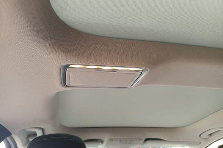 Used Mercedes-Benz E-Class 2020 Restyled E 300 L Exclusive Edition Headliner