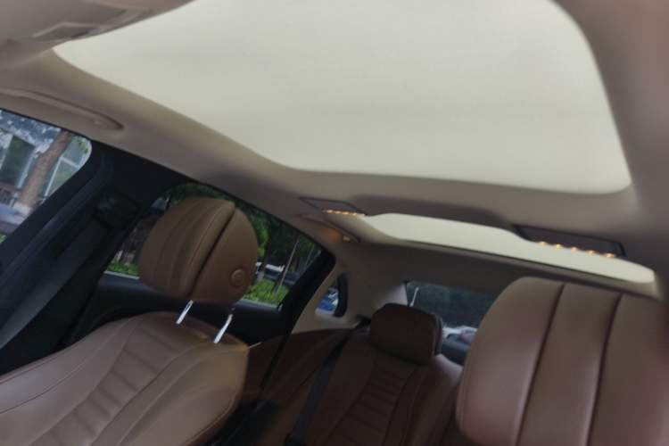 Used Mercedes-Benz E-Class 2020 E 260 L Sport Edition Headliner