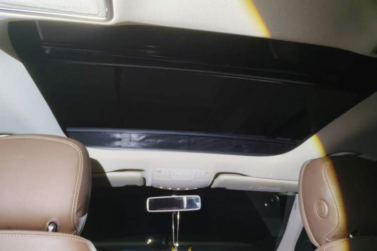 Used Mercedes-Benz E-Class 2020 E 260 L Sport Edition Headliner