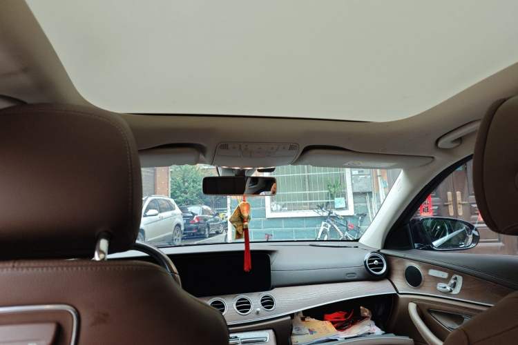 Used Mercedes-Benz E-Class 2020 Facelift E 300 L Stylish Edition Headliner