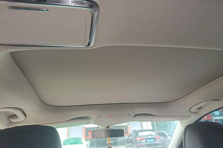 Used Mercedes-Benz E-Class 2020 Facelift E 300 L Stylish Edition Headliner