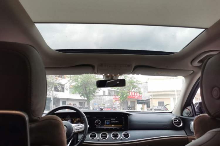 Used Mercedes-Benz E-Class 2020 E 300 L Sport Luxury Edition Headliner