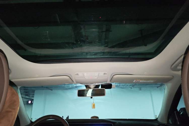 Used Mercedes-Benz E-Class 2020 Facelift E 260 L Headliner