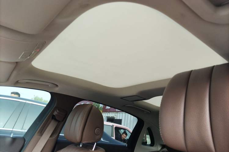 Used Mercedes-Benz E-Class 2020 Facelift E 300 L Stylish Edition Headliner