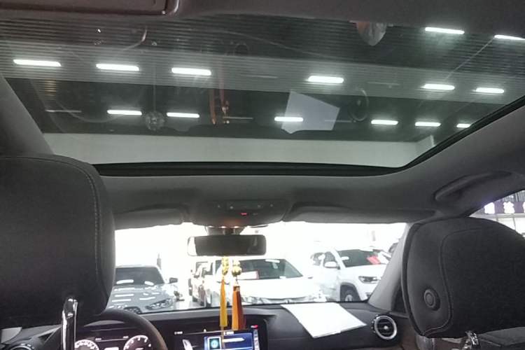 Used Mercedes-Benz E-Class 2020 Restyled E 300 L Exclusive Edition Headliner