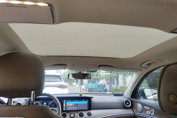 Used Mercedes-Benz E-Class 2020 Restyled E 300 L Exclusive Edition Headliner