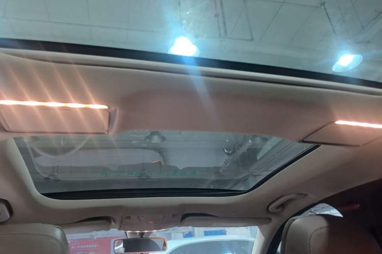 Used Mercedes-Benz E-Class 2020 Facelift E 260 L Headliner