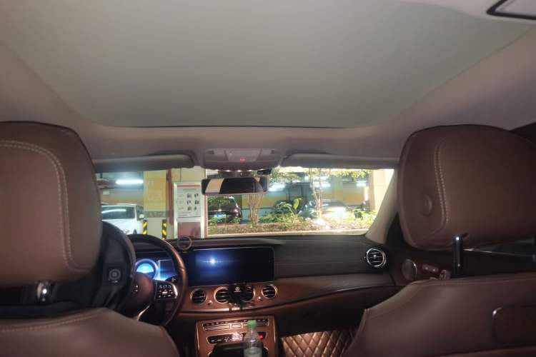 Used Mercedes-Benz E-Class 2020 Restyled E 300 L Exclusive Edition Headliner