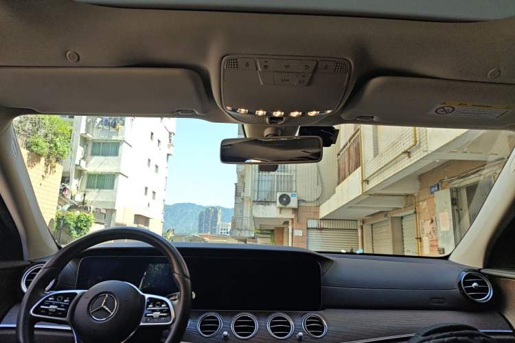 Used Mercedes-Benz E-Class 2020 Restyled E 300 L Exclusive Edition Headliner