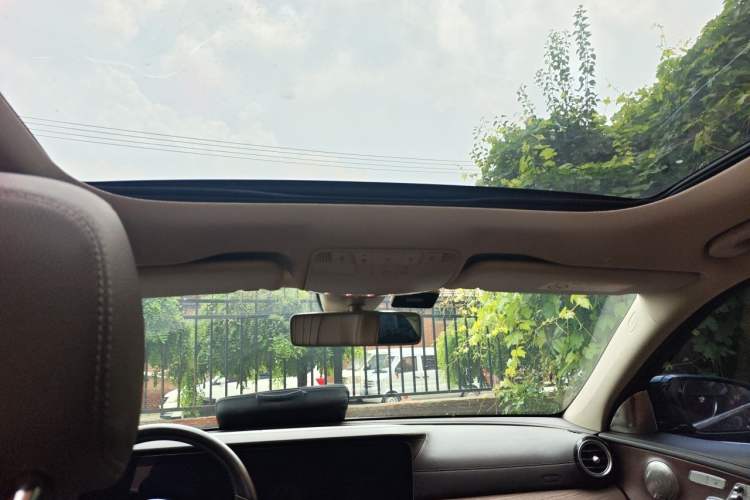 Used Mercedes-Benz E-Class 2020 Facelift E 300 L Stylish Edition Headliner