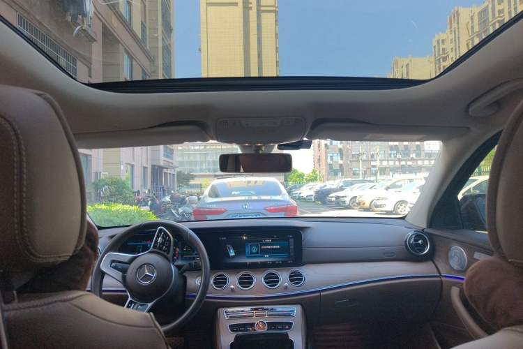 Used Mercedes-Benz E-Class 2020 Restyled E 300 L Exclusive Edition Headliner