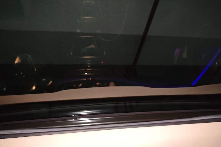 Used Mercedes-Benz E-Class 2020 Restyled E 300 L Sporty and Stylish Edition Headliner