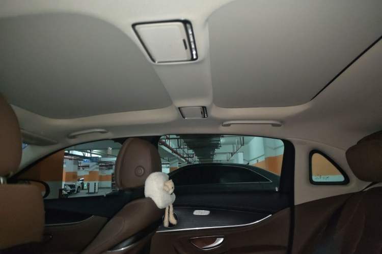 Used Mercedes-Benz E-Class 2020 E 260 L Sport Edition Headliner