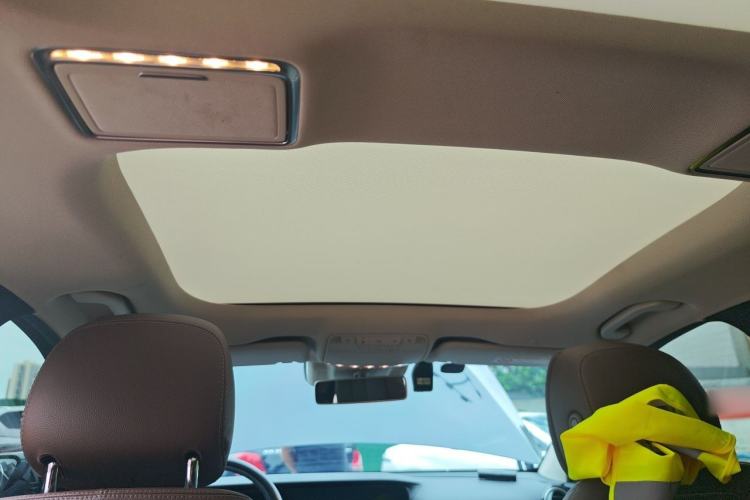 Used Mercedes-Benz E-Class 2020 E 300 L Sport Luxury Edition Headliner