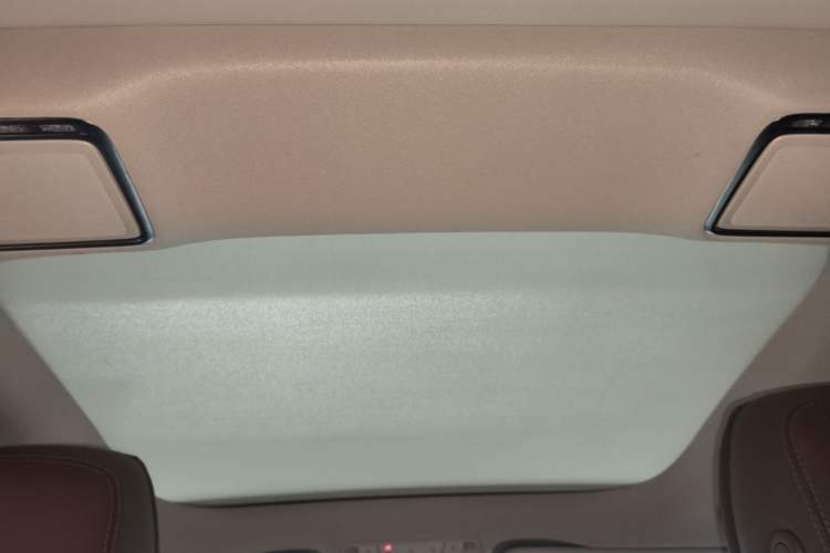 Used Mercedes-Benz E-Class 2020 Restyled E 300 L Exclusive Edition Headliner