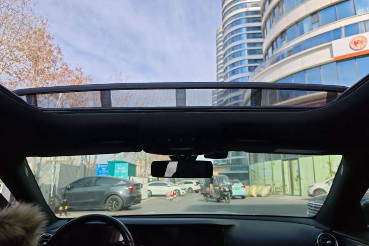 Used Mercedes-Benz E-Class 2020 E 260 Sport Edition 4MATIC Headliner