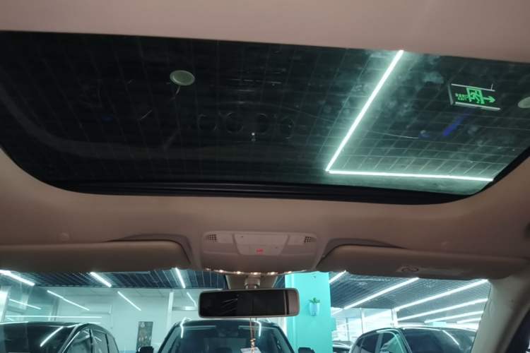 Used Mercedes-Benz E-Class 2020 Facelift E 300 L Stylish Edition Headliner