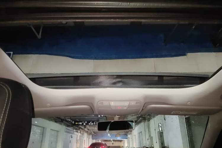 Used Mercedes-Benz E-Class 2020 Restyled E 300 L Sporty and Stylish Edition Headliner