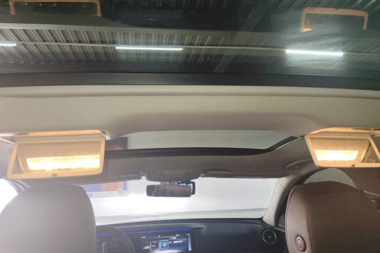 Used Mercedes-Benz E-Class 2020 Facelift E 300 L Stylish Edition Headliner