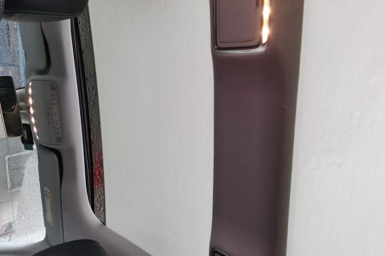 Used Mercedes-Benz E-Class 2020 E 300 L Stylish Model Headliner