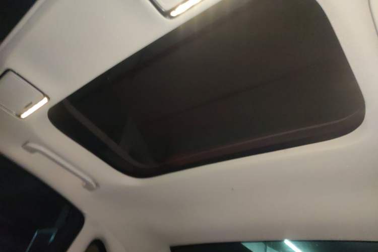 Used Mercedes-Benz E-Class 2020 Restyled E 300 L Sporty and Stylish Edition Headliner