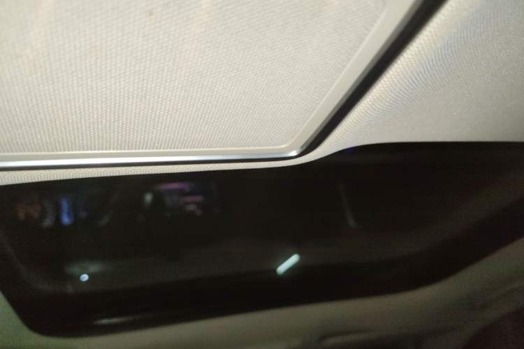 Used Mercedes-Benz E-Class 2020 E 300 L Luxury Model Headliner