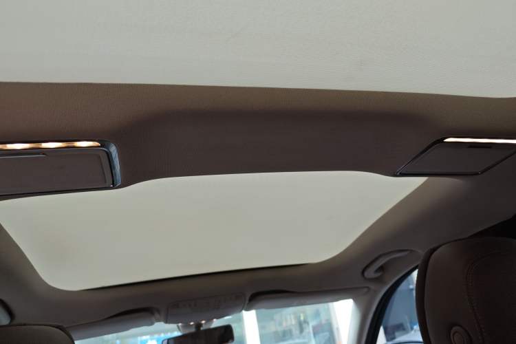 Used Mercedes-Benz E-Class 2020 E 260 L Headliner