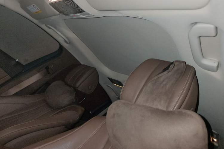 Used Mercedes-Benz E-Class 2020 Facelift E 300 L Stylish Edition Headliner