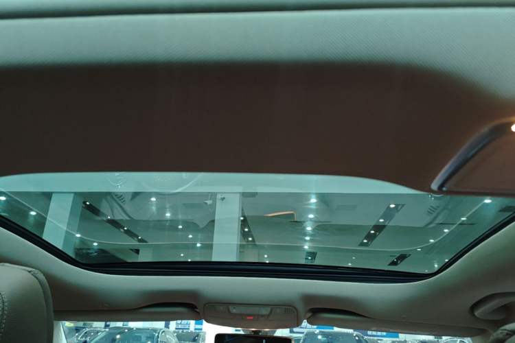 Used Mercedes-Benz E-Class 2020 Facelift E 300 L Stylish Edition Headliner