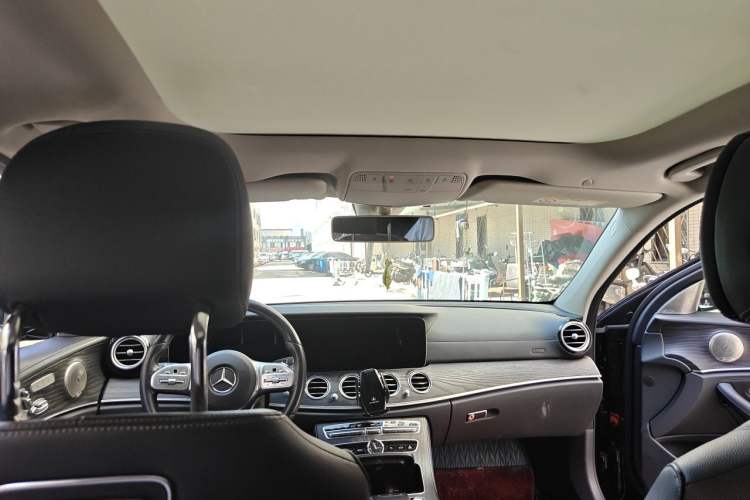 Used Mercedes-Benz E-Class 2020 Restyled E 300 L Sporty and Stylish Edition Headliner