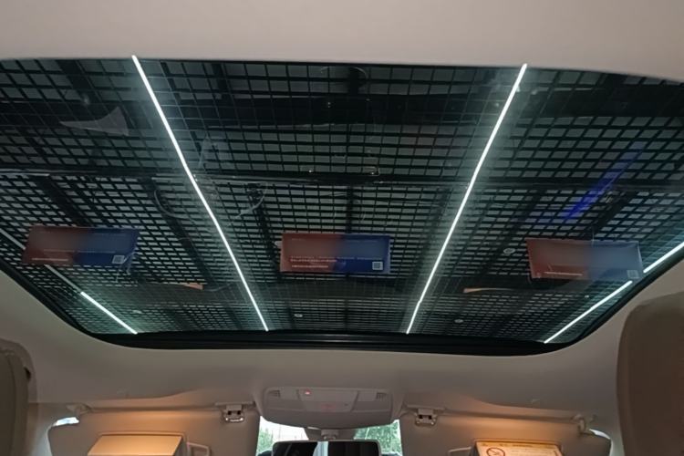 Used Mercedes-Benz E-Class 2020 Restyled E 300 L Exclusive Edition Headliner