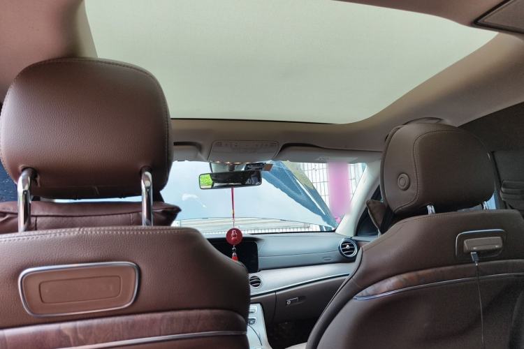 Used Mercedes-Benz E-Class 2020 Facelift E 300 L Stylish Edition Headliner