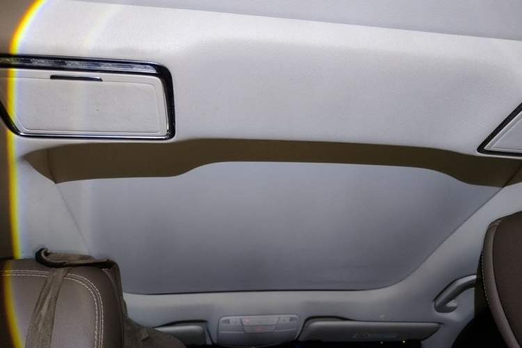 Used Mercedes-Benz E-Class 2020 E 300 L Sport Luxury Edition Headliner