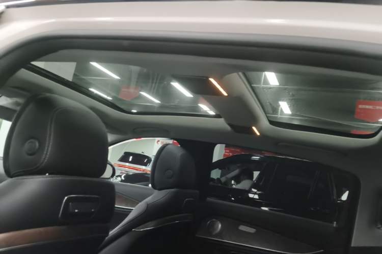 Used Mercedes-Benz E-Class 2020 E 300 L Stylish Model Headliner