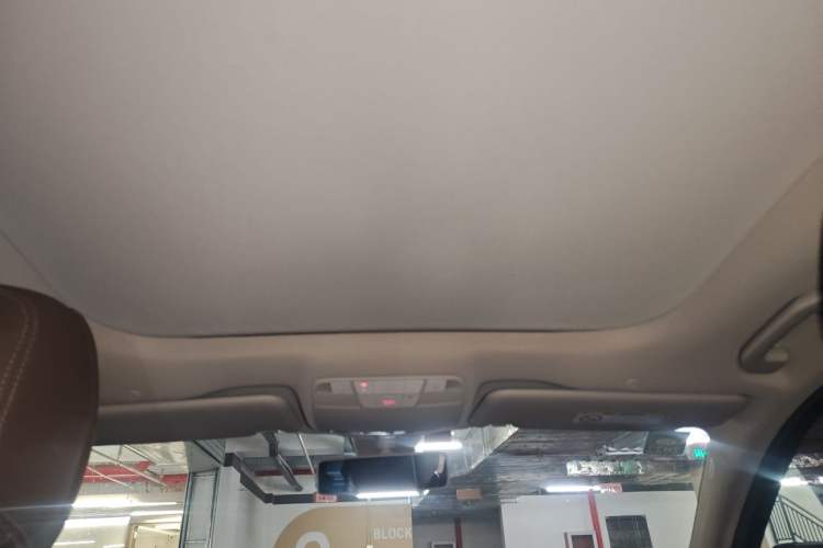 Used Mercedes-Benz E-Class 2020 Restyled E 300 L Sporty and Stylish Edition Headliner