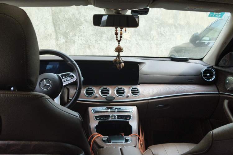 Used Mercedes-Benz E-Class 2020 E 300 L Luxury Model Headliner